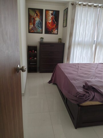 Room in 2 BHK Apartment at Lodha Splendora River View, Ghodbunder Road – for Rent