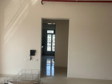 Room in 2 BHK Apartment at Sanghvi S3 Proxima, Chembur – for Rent