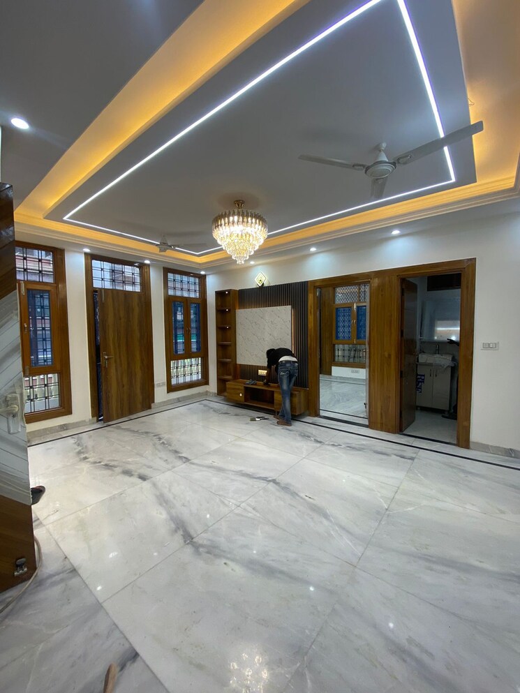 Living Room, sector 73 2 Bedroom 1100 Sq.Ft. Builder Floor In Sector 73 Noida 7932925