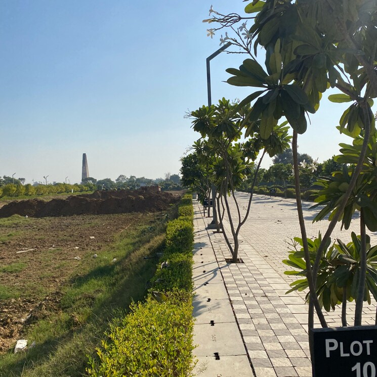 Garden, mansha-oaks  103 Sq.Yd. Plot In Sector 98 Faridabad 7932926