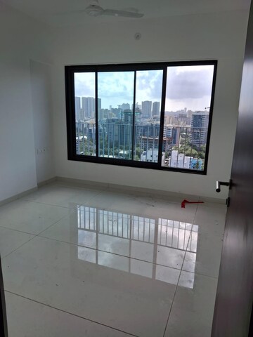 Room in 4 BHK Apartment at Rustomjee Crown, Prabhadevi – for Sale