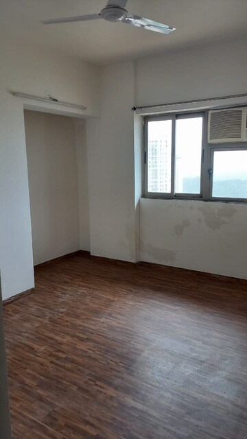 Room in 2.5 BHK Apartment at Lodha Splendora Tierra, Ghodbunder Road – for Sale