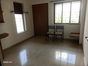Room in 2 BHK Apartment at Arjun CHS Vasant Vihar, Vasant Vihar – for Rent
