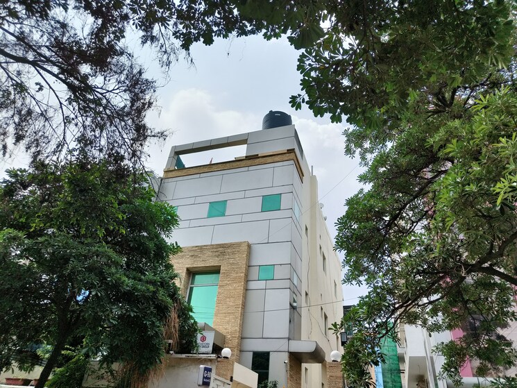 Exterior View, sector 63 Commercial Office Space 250 Sq.Mt. In Sector 63 Noida 7932988