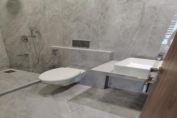 Bathroom in 4 BHK Apartment at Indiabulls Blu, Worli – for Sale