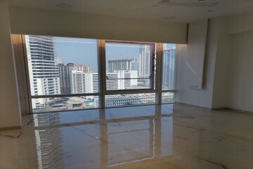 Room in 4 BHK Apartment at Indiabulls Blu, Worli – for Sale
