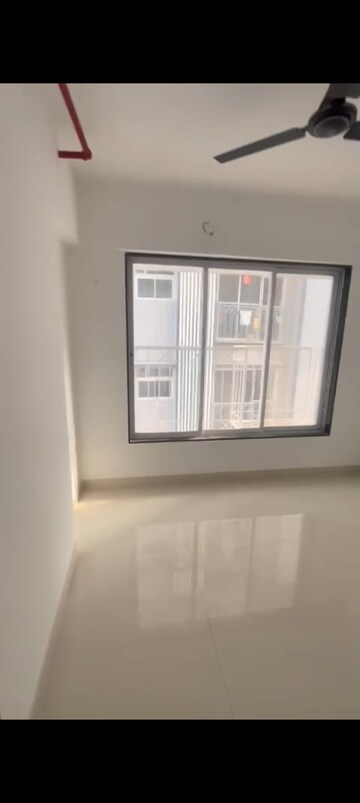 Room in 2 BHK Apartment at Kurla East – for Rent