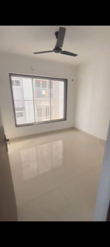 Room in 2 BHK Apartment at Kurla East – for Rent