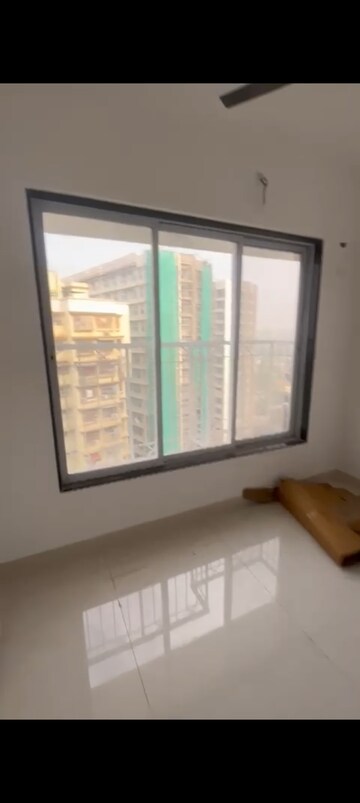 Room in 2 BHK Apartment at Kurla East – for Rent