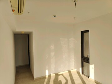 Team Area in 2 BHK Apartment at Lodha The Park, Worli – for Sale