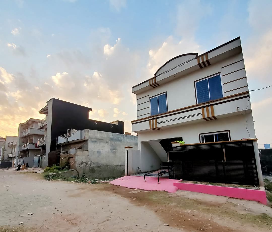 Plot For Sale in Anand Niketan