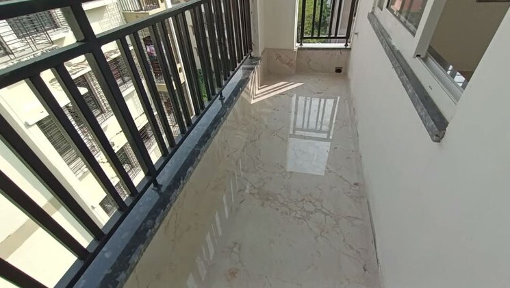 Balcony, new town 3 Bedroom 1100 Sq.Ft. Builder Floor In New Town Kolkata 7933091