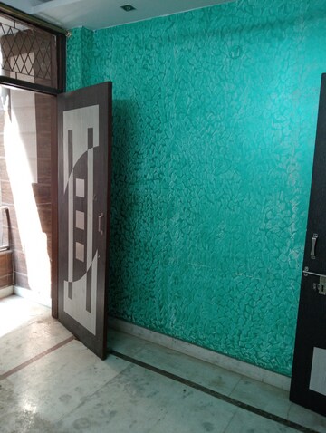 Room in 2 BHK Builder Floor at Govindpuri – for Rent
