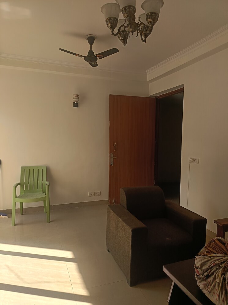 Living Room, amrapali-silicon-city 2 Bedroom 1075 Sq.Ft. Apartment In Sector 76 Noida 7933125