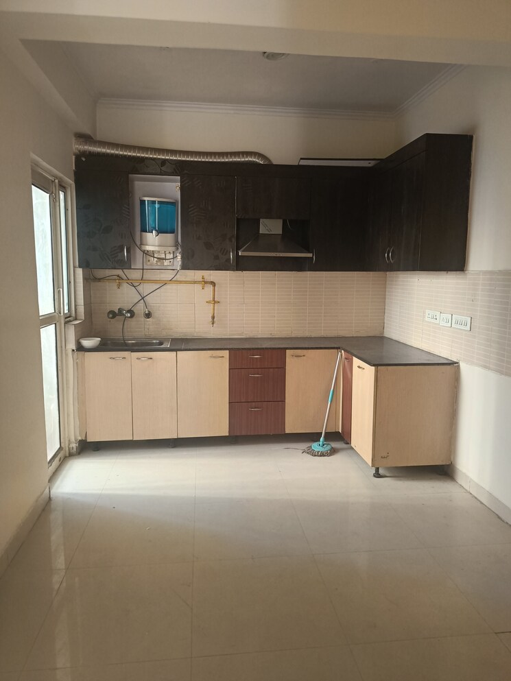Kitchen, amrapali-silicon-city 3 Bedroom 1545 Sq.Ft. Apartment In Sector 76 Noida 7933134