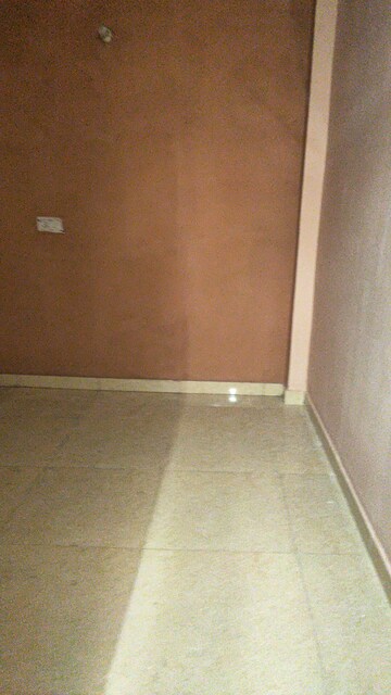 Room in 1 RK Builder Floor at Dwarka Mor – for Sale