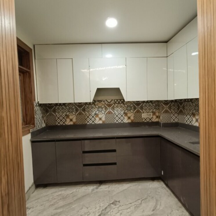 Kitchen, panchsheel vihar 3 Bedroom 110 Sq.Yd. Builder Floor In Panchsheel Vihar Delhi 7933227