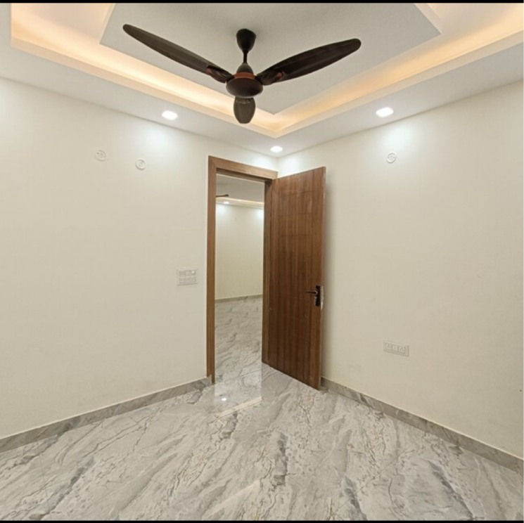 Room, panchsheel vihar 3 Bedroom 110 Sq.Yd. Builder Floor In Panchsheel Vihar Delhi 7933227