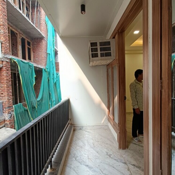 Balcony, panchsheel vihar 3 Bedroom 110 Sq.Yd. Builder Floor In Panchsheel Vihar Delhi 7933227