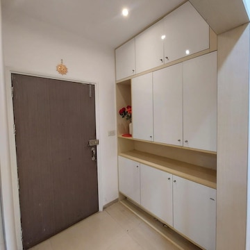 Room in 3 BHK Apartment at Kumar Picasso, Hadapsar – for Rent