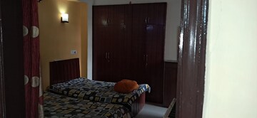 Bedroom in 2 BHK Apartment at Paramount Orchid, Sain Vihar – for Rent