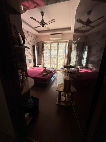 Parking in 2 BHK Apartment at Amrapali Silicon City, Sector 76 – for Sale