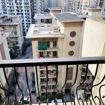 2 BHK Apartment – Exterior View View at Amrapali Silicon City, Sector 76 - for Rent