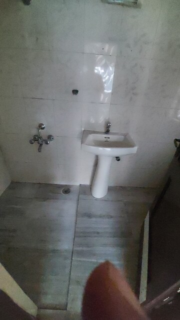 Master Bedroom in 2 BHK Apartment at K Raheja Palm Court, Malad West – for Sale