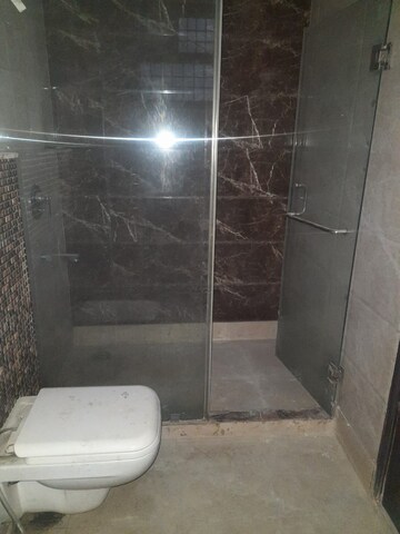 Master Bedroom in 3 BHK Builder Floor at Paschim Vihar – for Rent