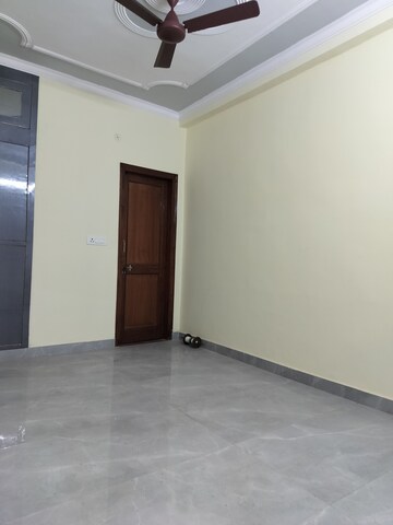 Room in 3 BHK Builder Floor at Chattarpur – for Rent