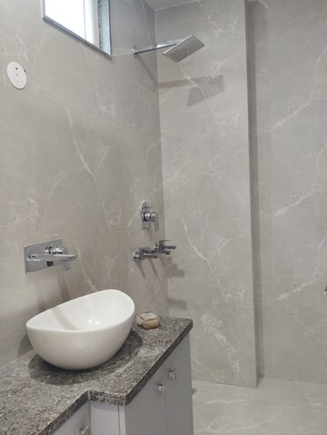 Bathroom in 2.5 BHK Builder Floor at Paschim Vihar – for Rent