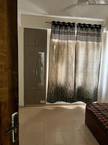 Room in 1.5 BHK Apartment at Auric City Homes, Sector 82 – for Rent