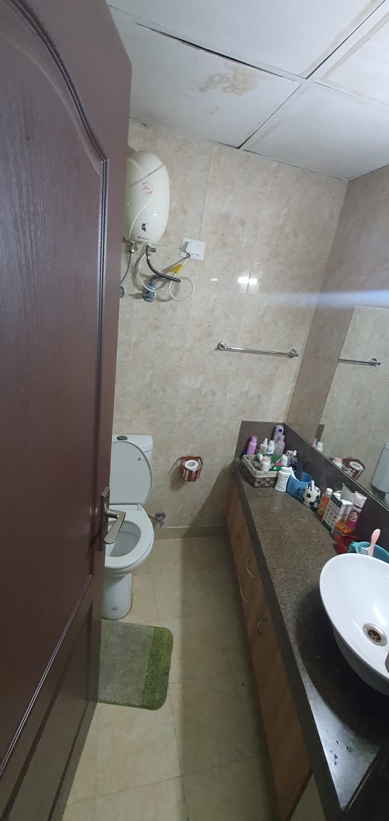 2 BHK 850 Sq.Ft. Apartment in Mahagun Mantra I