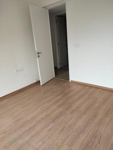 Room in 3 BHK Apartment at Runwal Bliss, Kanjurmarg East – for Rent