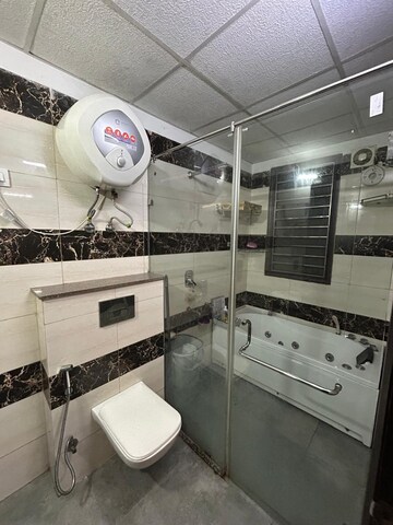Bathroom in 3 BHK Builder Floor at Sector 48 – for Sale