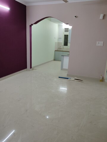 Room in 2 BHK Apartment at Vikas Nagar – for Rent