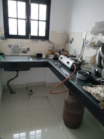 Kitchen in 1.5 BHK Builder Floor at Adil Nagar – for Rent