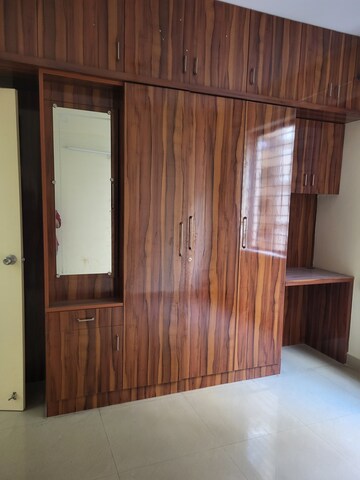 Room in 2.5 BHK Apartment at Provident Harmony, Thanisandra Main Road – for Rent