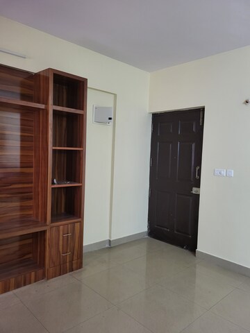 Room in 2.5 BHK Apartment at Provident Harmony, Thanisandra Main Road – for Rent