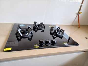 Furnished Amenities in 2 BHK Apartment at Chandiwala Pearl Heaven, Andheri East – for Rent