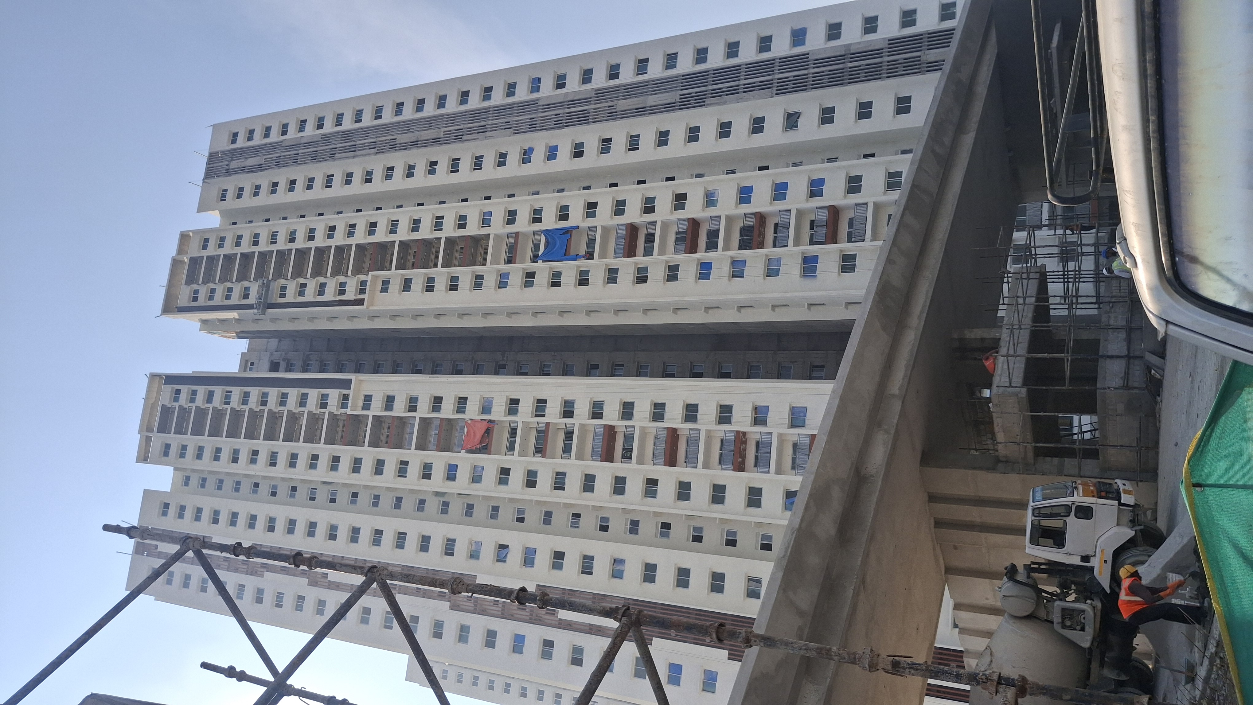 2 BHK + Study Room Apartment For Sale in Aparna Zenon