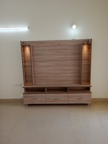 Room in 3 BHK Apartment at Ramprastha Awho, Sector 95 – for Rent