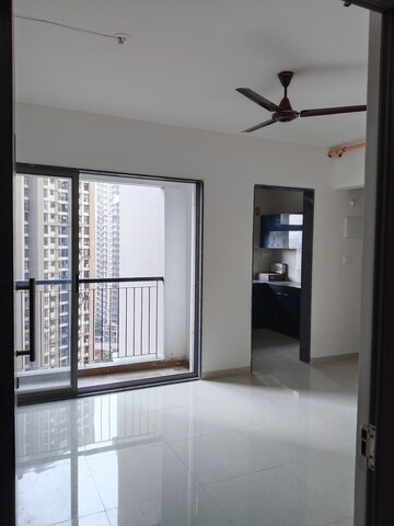Room in 1 BHK Apartment at Runwal Eirene, Balkum Pada – for Rent