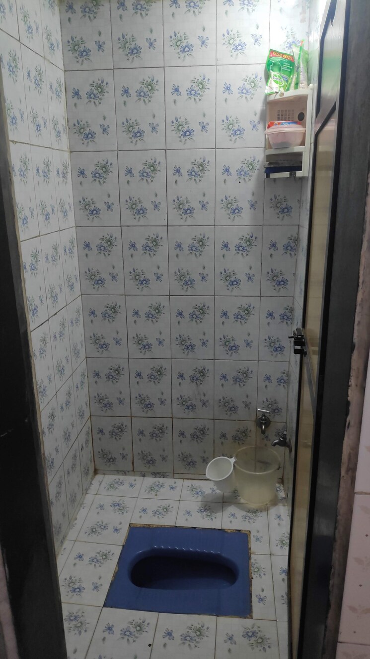 Bathroom, mhada-chs 2 Bedroom 880 Sq.Ft. Apartment In Vasant Vihar Thane 7934074