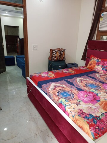 Room in 2 BHK Apartment at Sector 12 Dwarka – for Rent