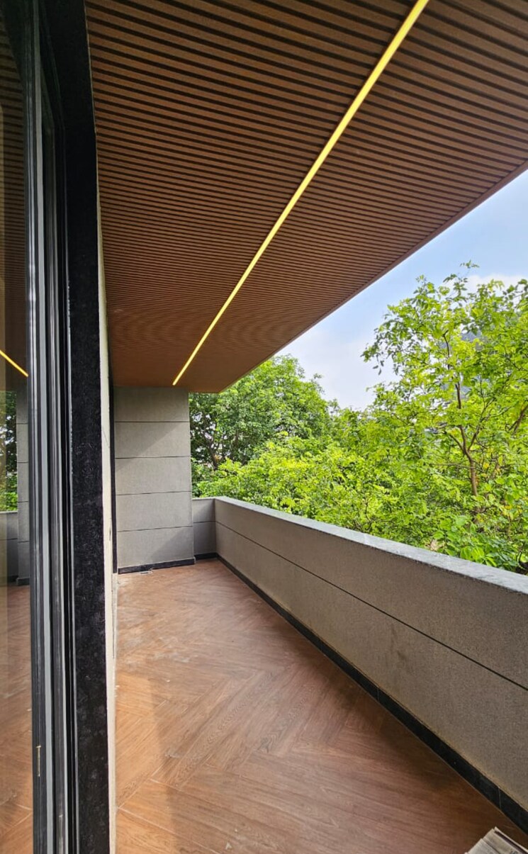 Balcony, sushant-lok-2 4 Bedroom 502 Sq.Yd. Builder Floor In Sector 57 Gurgaon 7934179