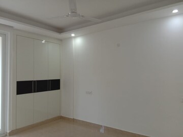 Room in 2 BHK Apartment at NK Sharma Savitry Greens 2, Ghazipur – for Rent