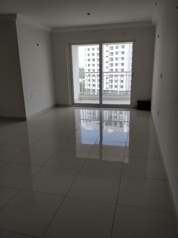 Room in 3 BHK Apartment at Purva Palm Beach, Hennur Road – for Rent