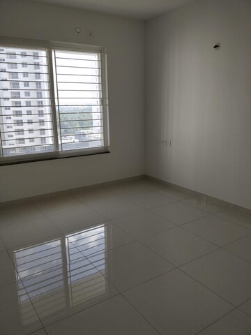Room in 3 BHK Apartment at Purva Palm Beach, Hennur Road – for Rent
