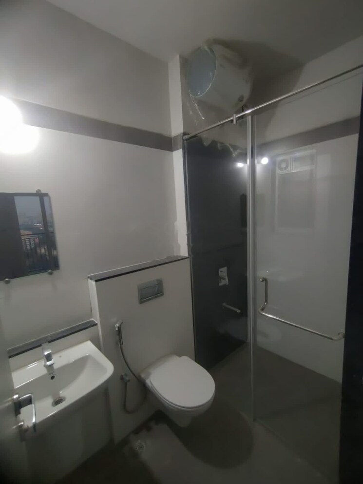 Bathroom, rustomjee-urbania 2 Bedroom 641 Sq.Ft. Apartment In Majiwada Thane 7934258